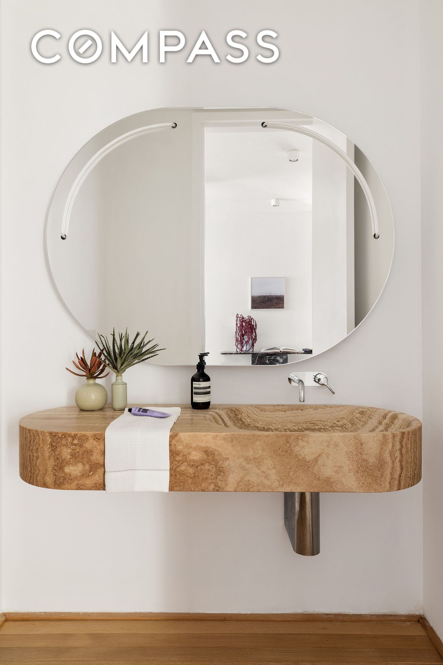 #8 photo, 56 Leonard Street, Tribeca , NY 10013