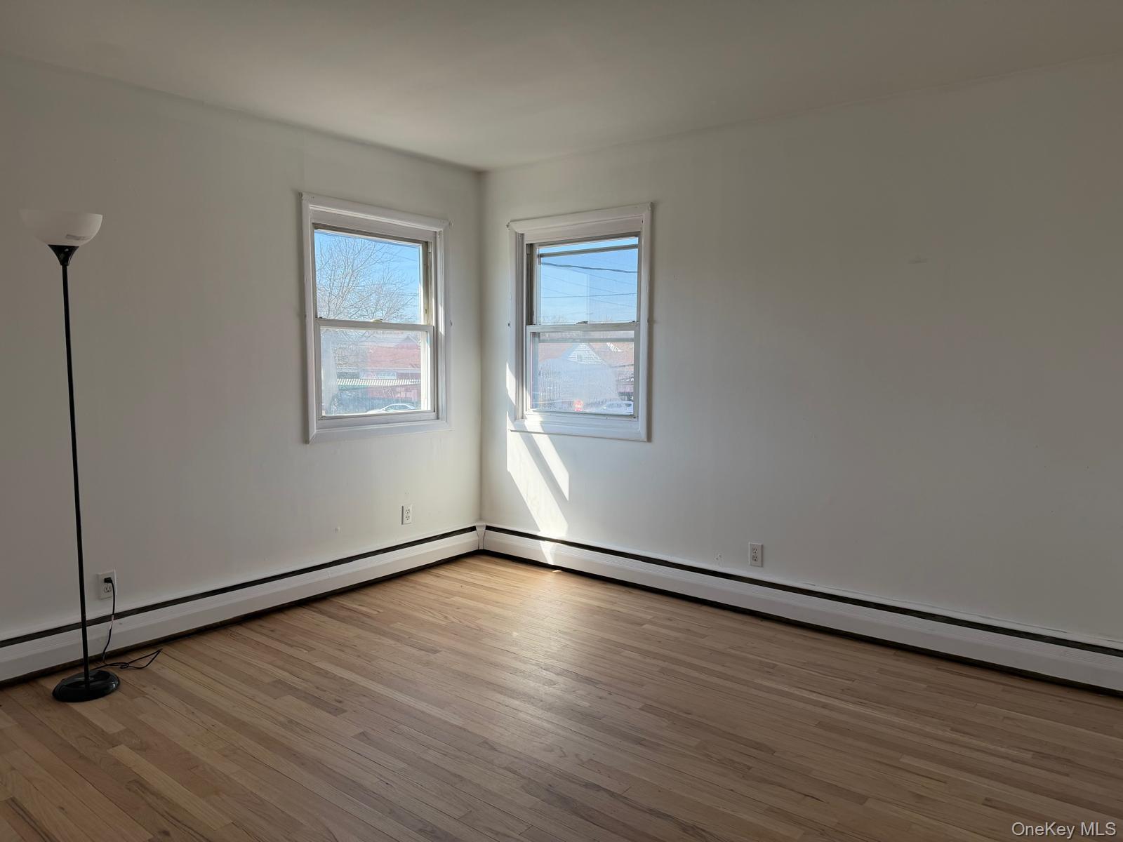 #5 photo, 1 Munro Blvd Boulevard, Valley Stream , NY 11581