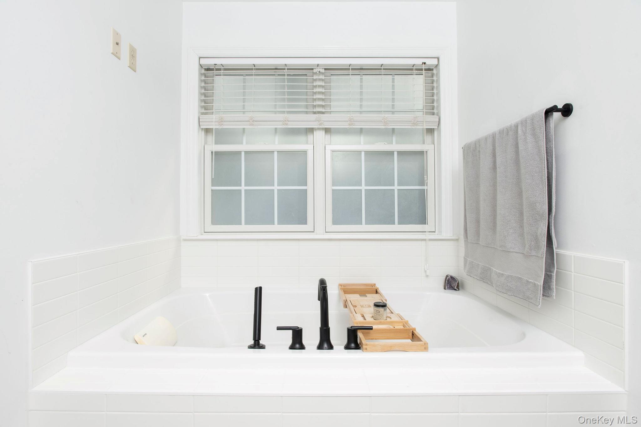 #11 photo, 25 Anderson Street, 뉴욕주 Beacon , NY 12508