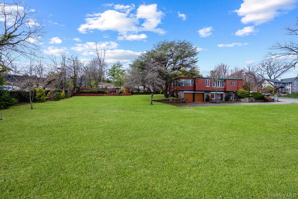 #14 photo, 11 Valley View Road, Great Neck , NY 11021