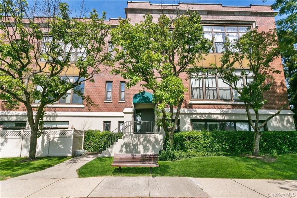 #17 photo, 85 Mckinley Avenue, White Plains , NY 10606