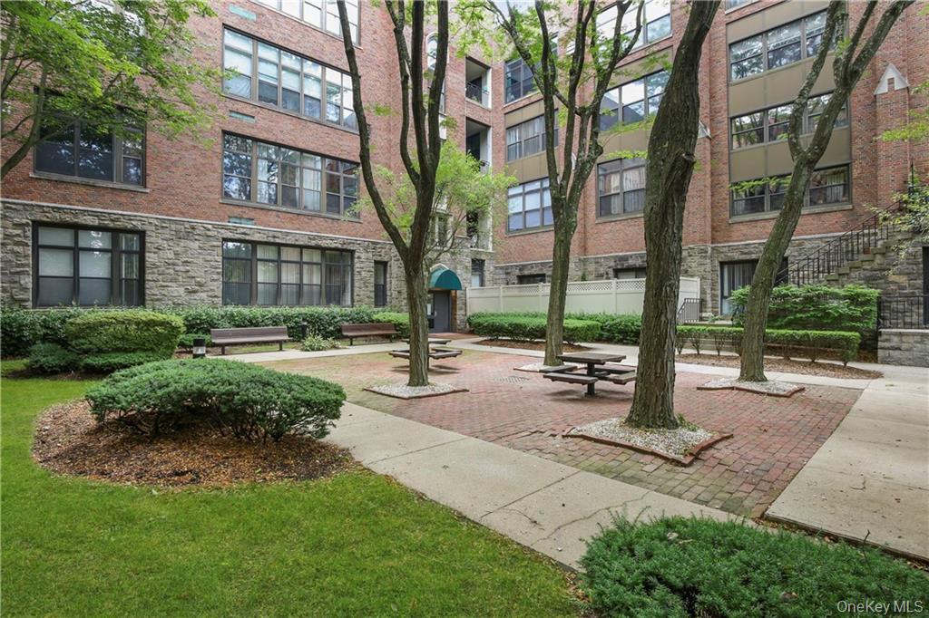 #18 photo, 85 Mckinley Avenue, White Plains , NY 10606