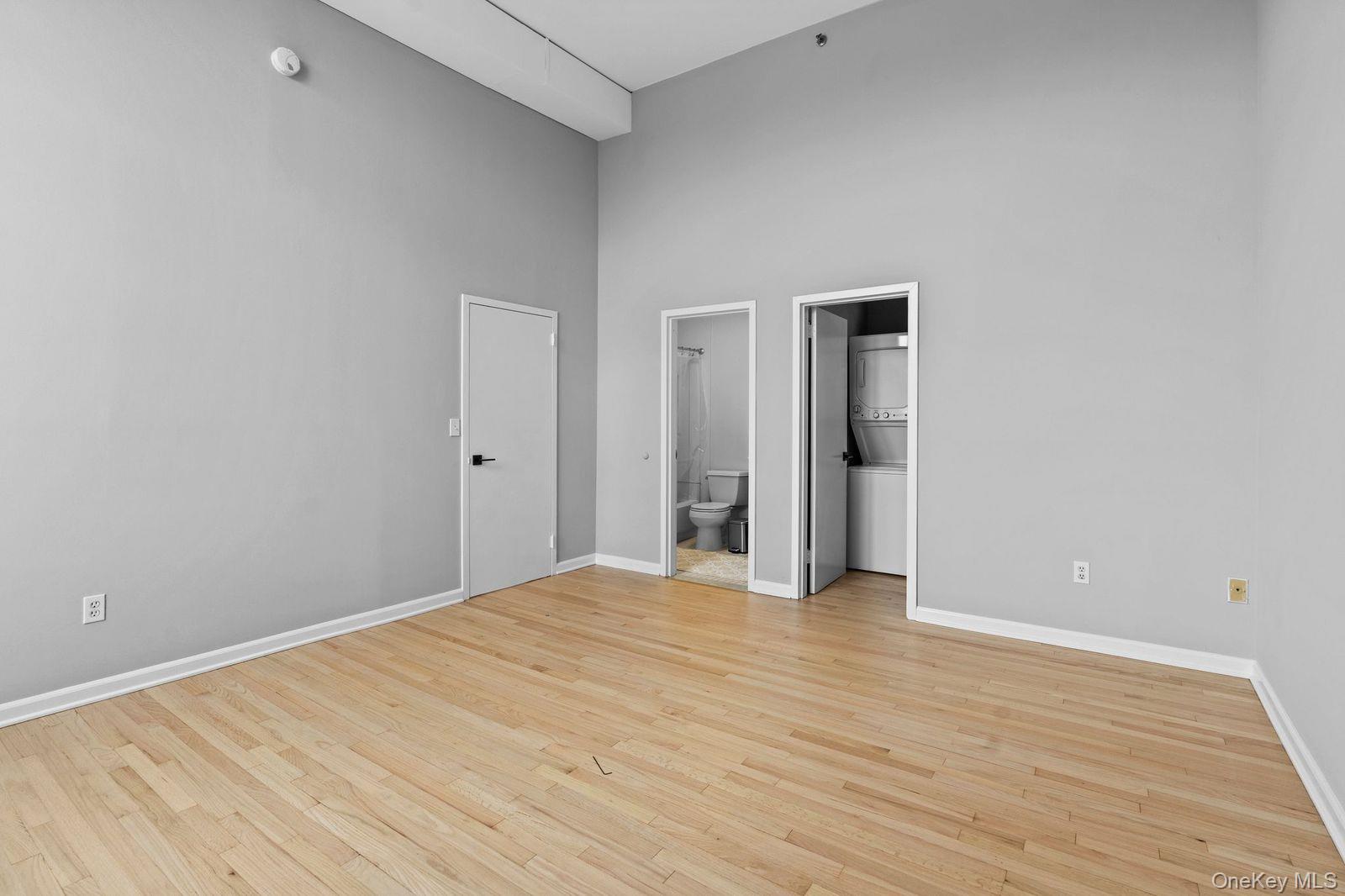 #8 photo, 85 Mckinley Avenue, White Plains , NY 10606