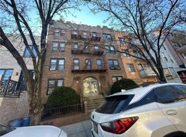 730 57th Street #2A 房源照片 1