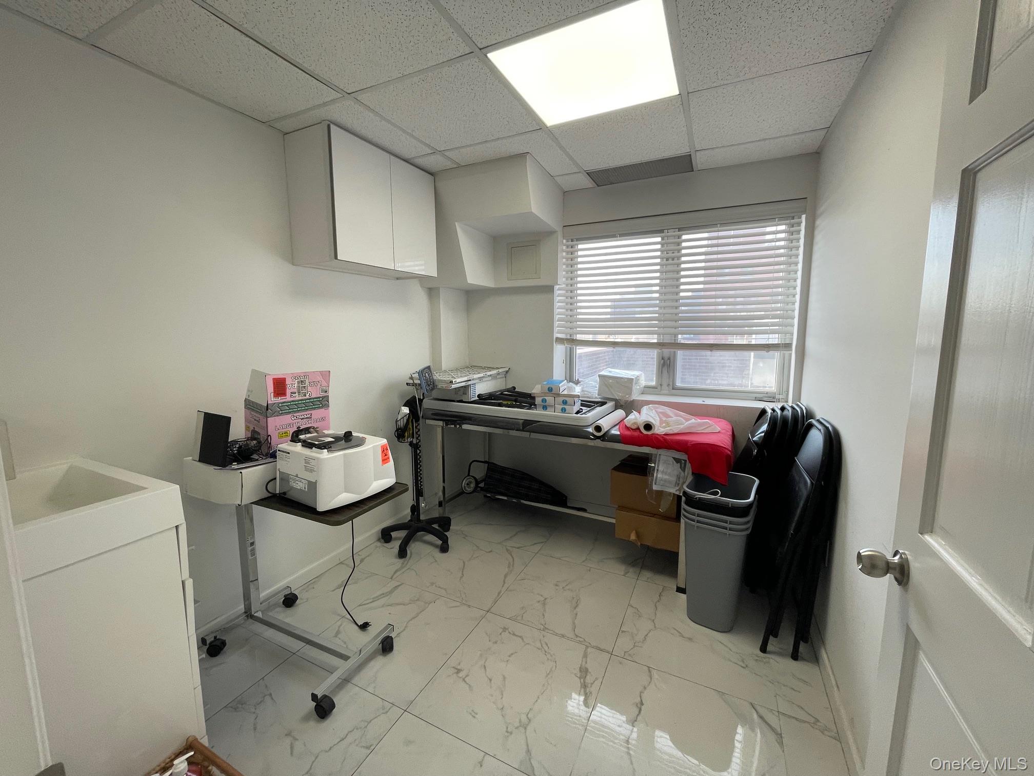 #7 photo, 41-42 College Point Boulevard, फ्लशिंग Flushing , NY 11355