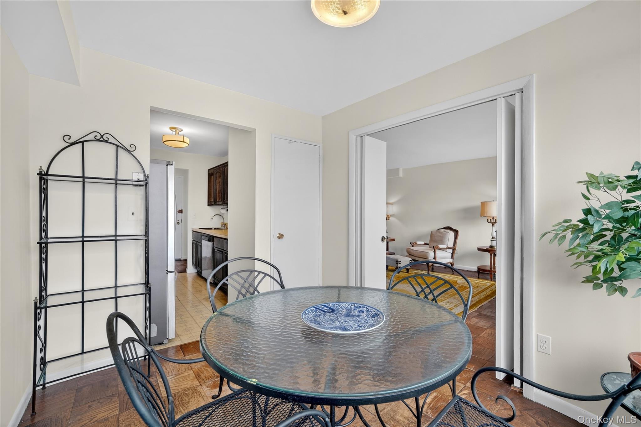 #16 photo, 25 Lake Street, White Plains , NY 10603