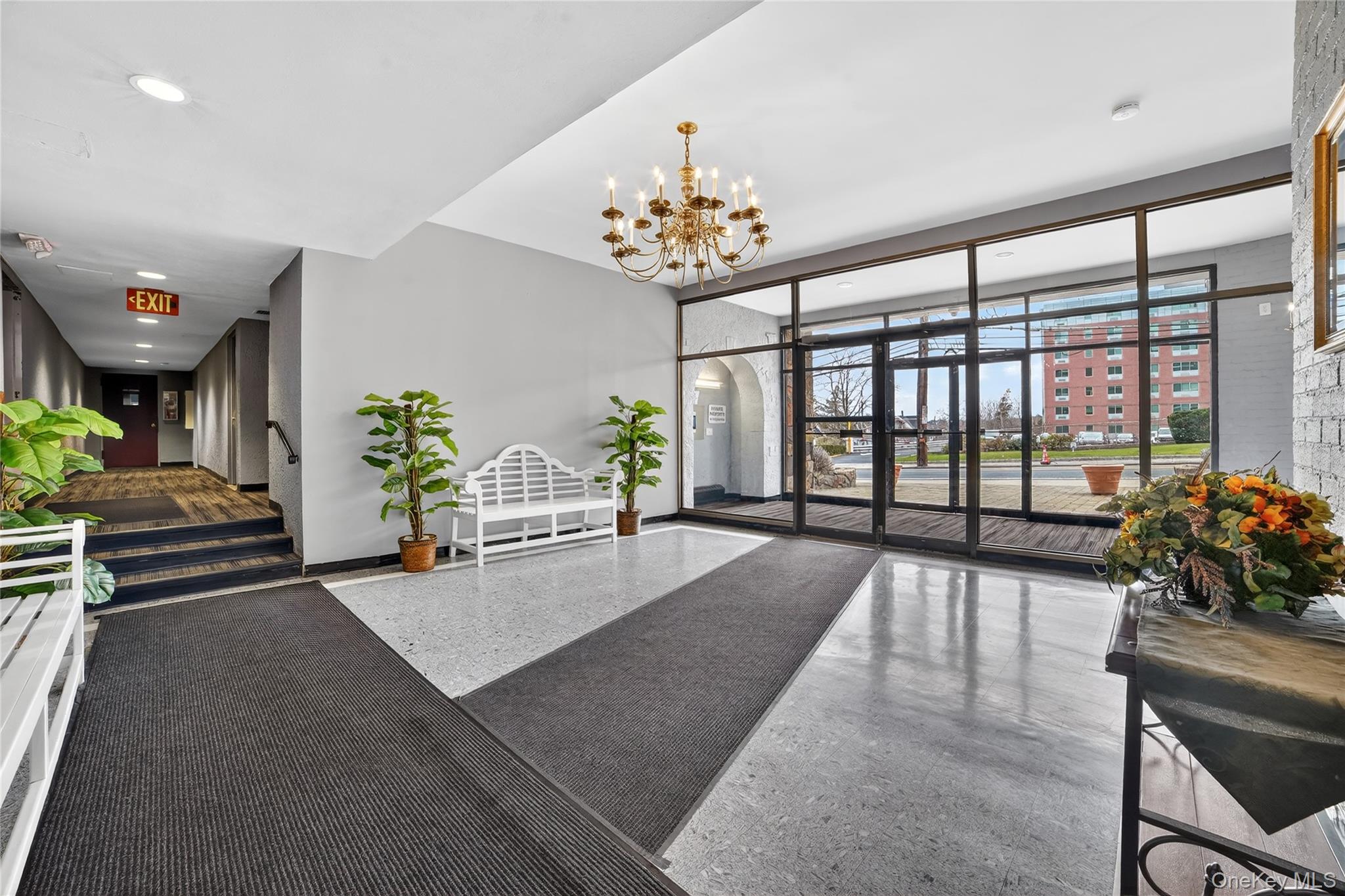 #4 photo, 25 Lake Street, White Plains , NY 10603