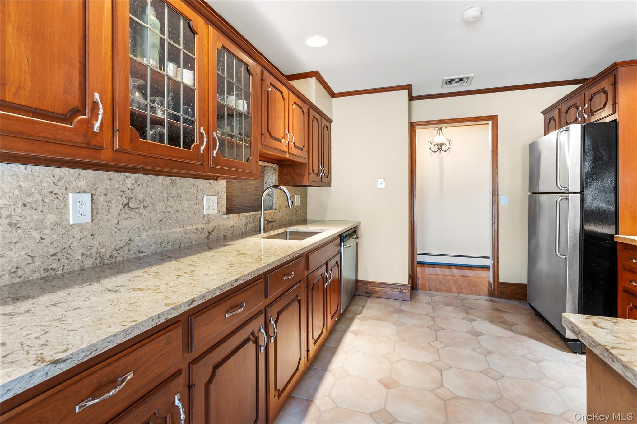 #13 photo, 6 Edcris Lane, Саффолк ‖ Huntington , NY 11743