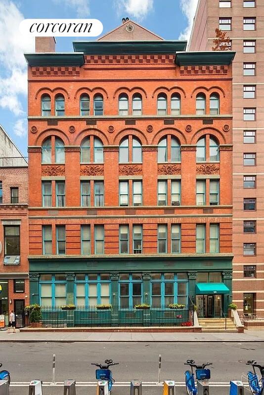 #17 photo, 125 E 12TH Street, East Village , NY 10003