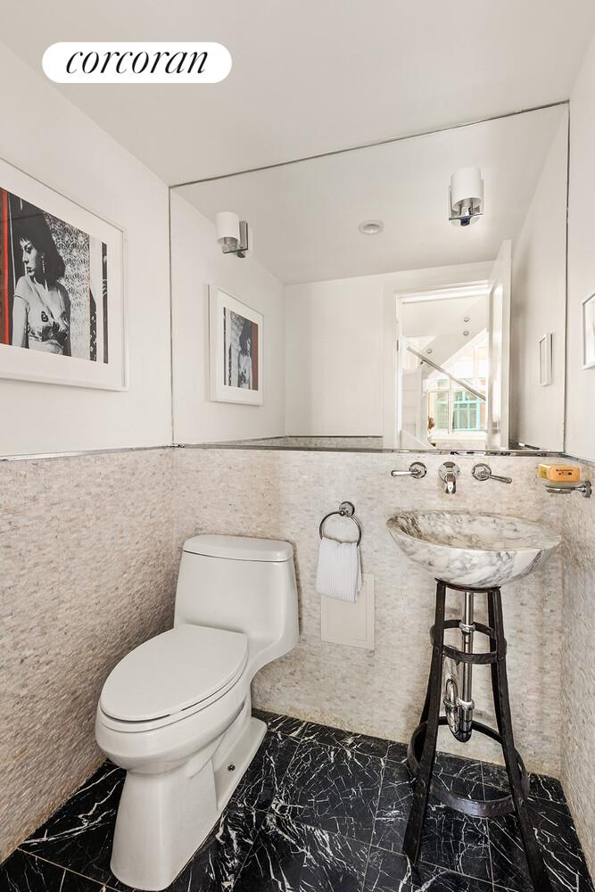 #8 photo, 125 E 12TH Street, East Village , NY 10003