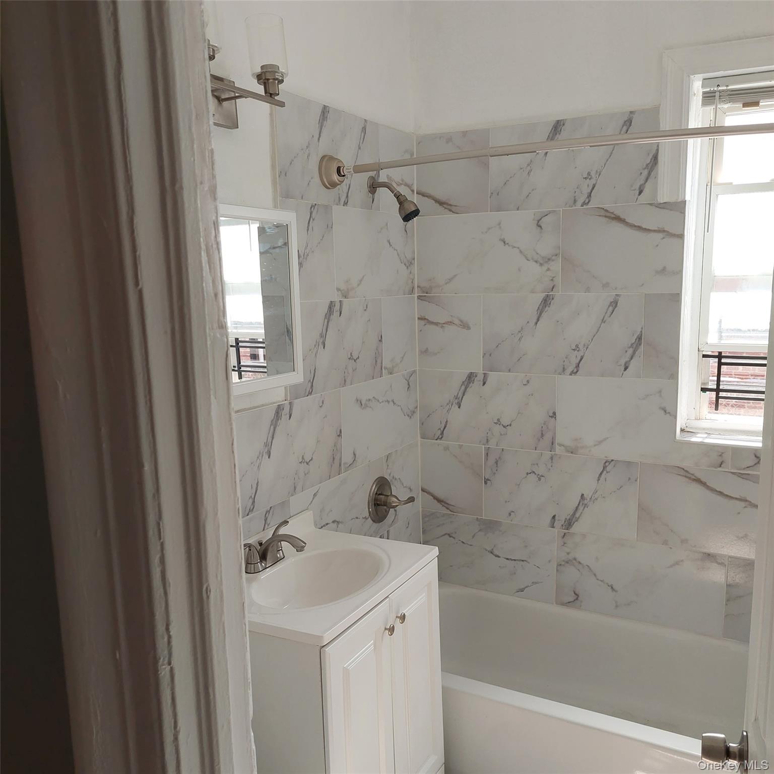 #4 photo, 699 Hinsdale Street, ブルックリン区 Brooklyn , NY 11207