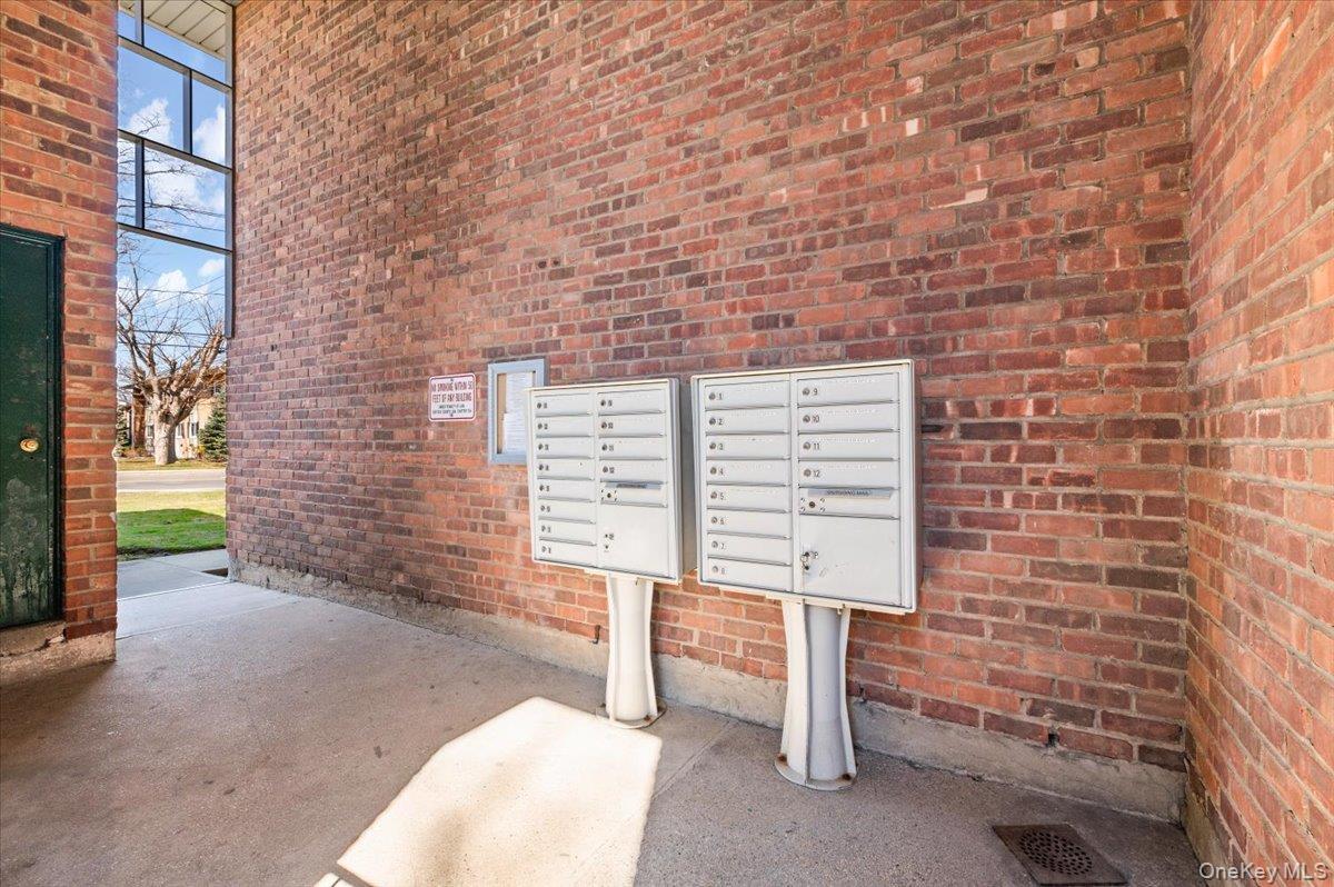 #13 photo, 11 Edmunton Dr, サフォーク郡 North Babylon , NY 11703