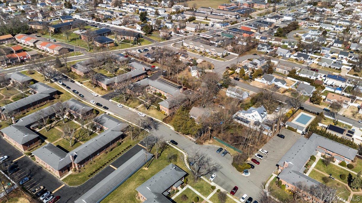 #16 photo, 11 Edmunton Dr, サフォーク郡 North Babylon , NY 11703