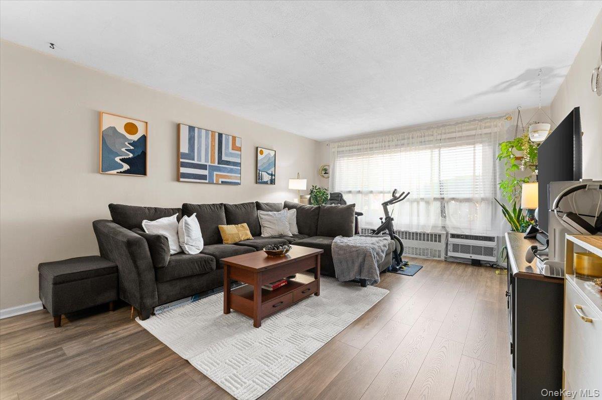 #4 photo, 11 Edmunton Dr, サフォーク郡 North Babylon , NY 11703