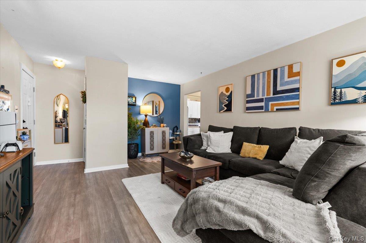 #5 photo, 11 Edmunton Dr, サフォーク郡 North Babylon , NY 11703