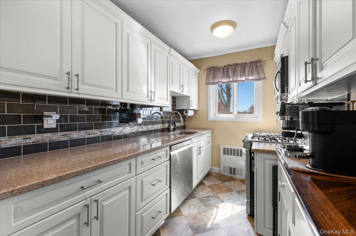 #8 photo, 11 Edmunton Dr, サフォーク郡 North Babylon , NY 11703