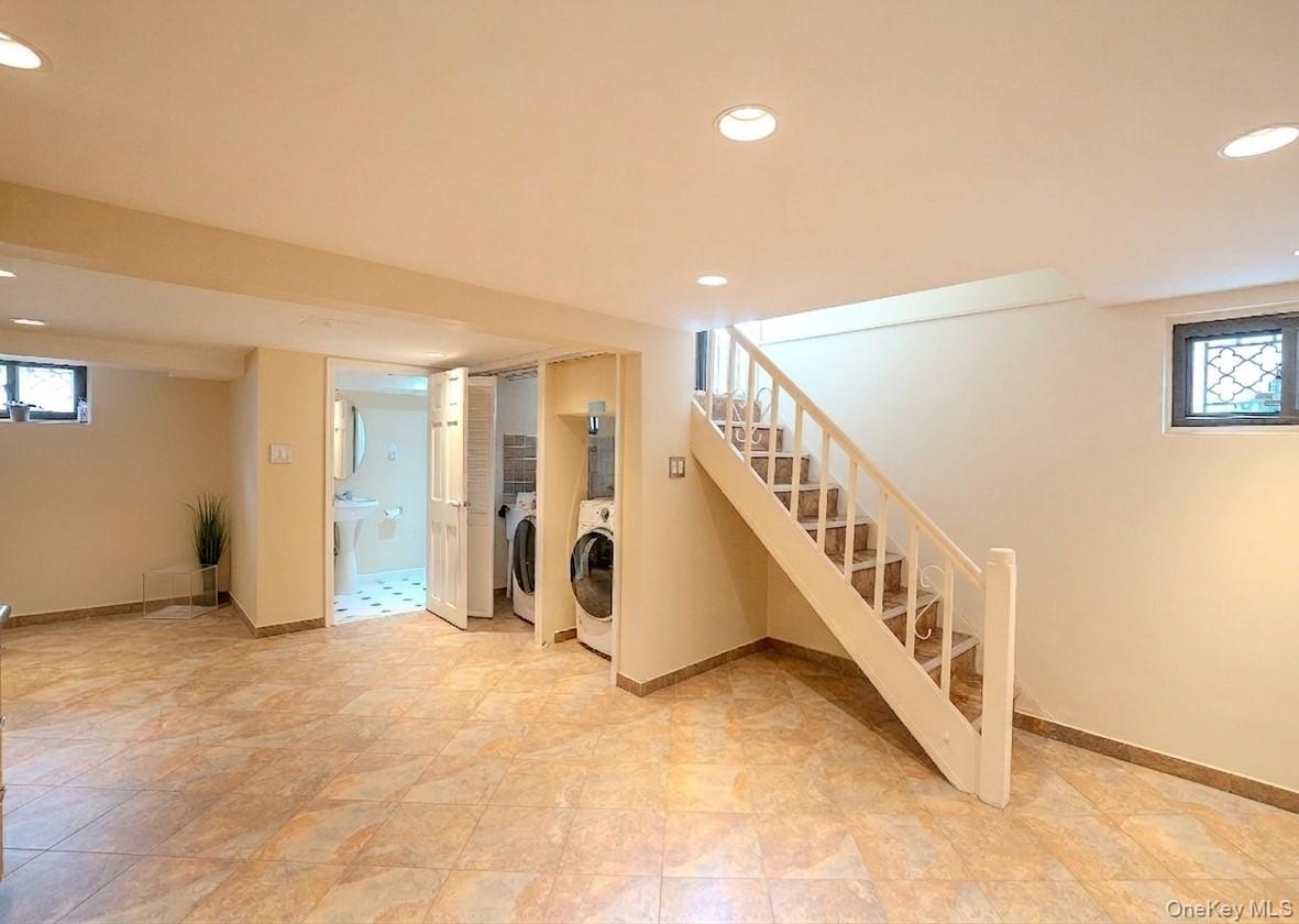 #8 photo, 69-14 179th Street, Fresh Meadows , NY 11365