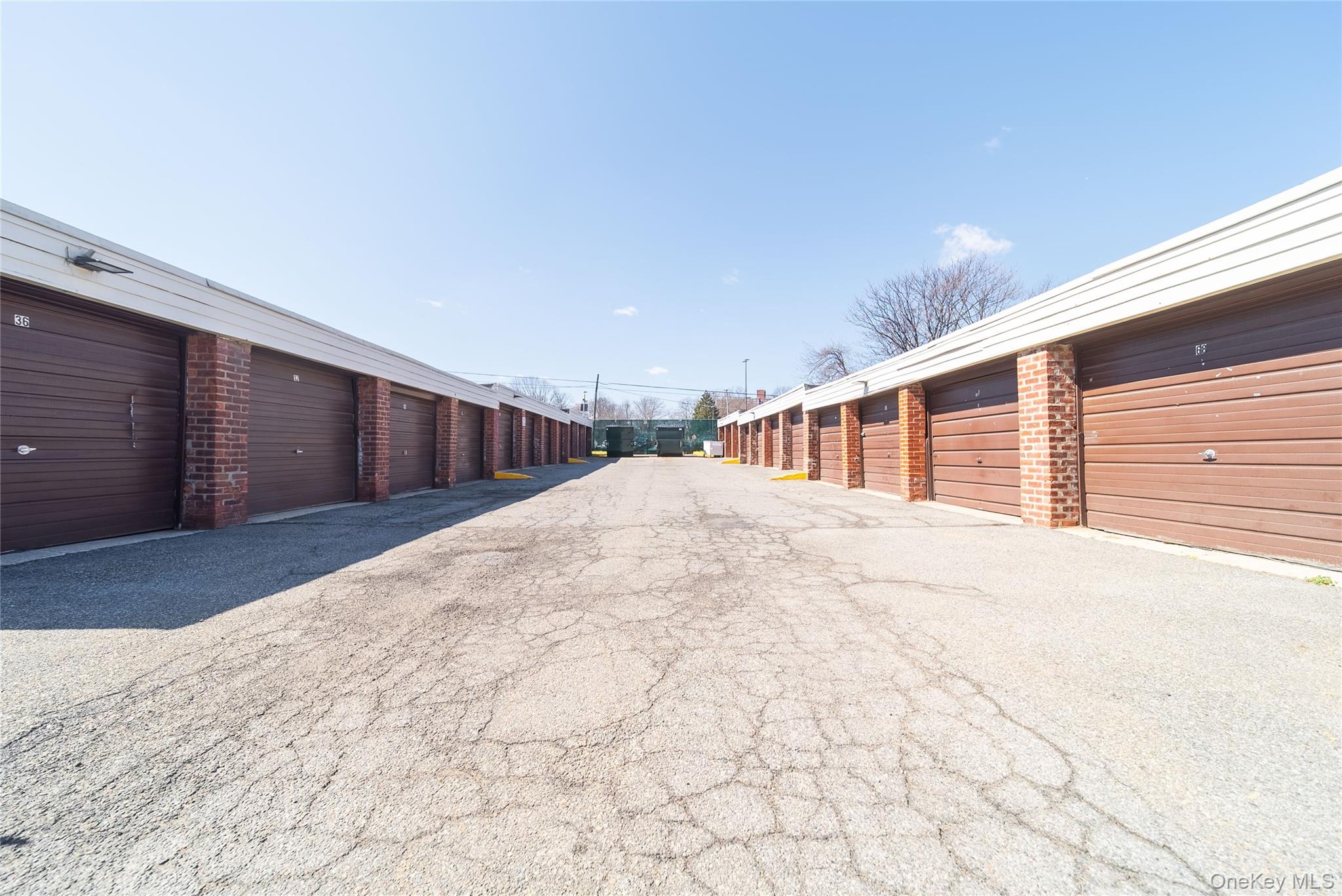 #11 photo, 19637 69th Avenue, クイーンズ区 Fresh Meadows , NY 11365