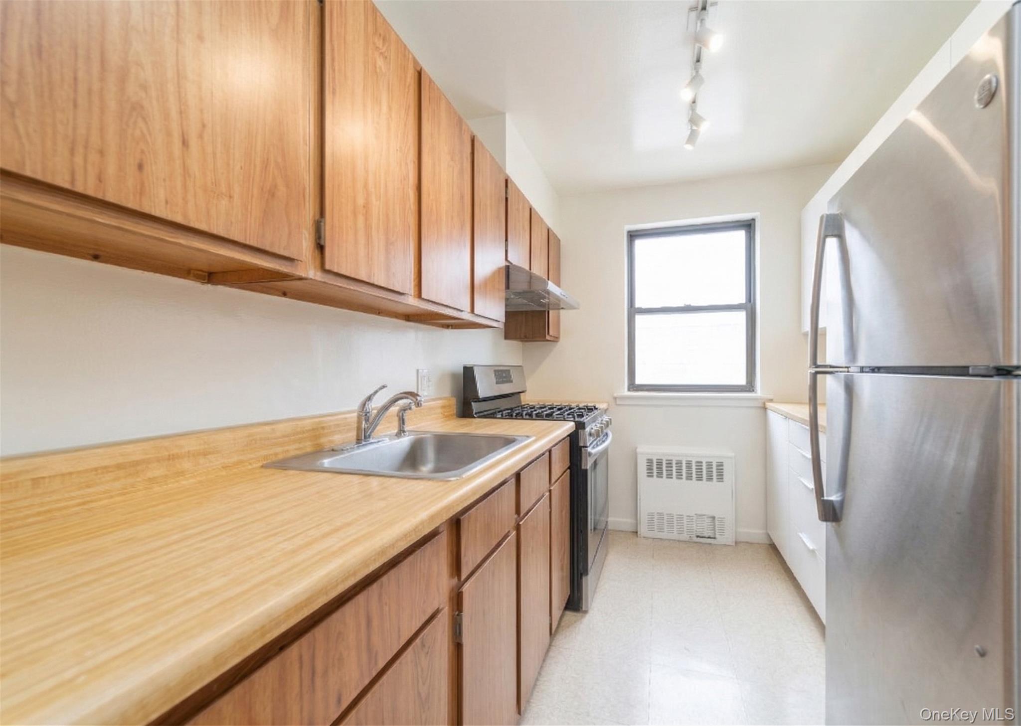 #5 photo, 19637 69th Avenue, クイーンズ区 Fresh Meadows , NY 11365