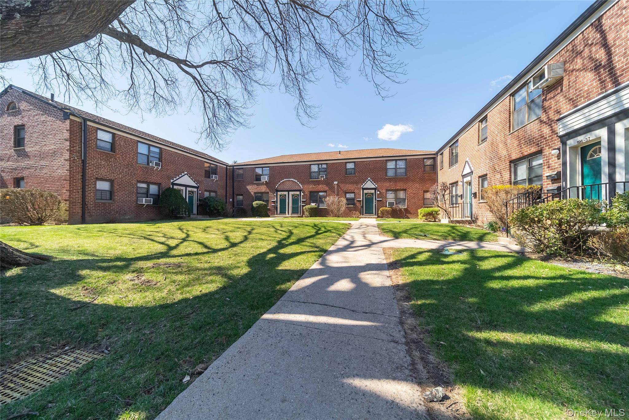 #9 photo, 19637 69th Avenue, クイーンズ区 Fresh Meadows , NY 11365