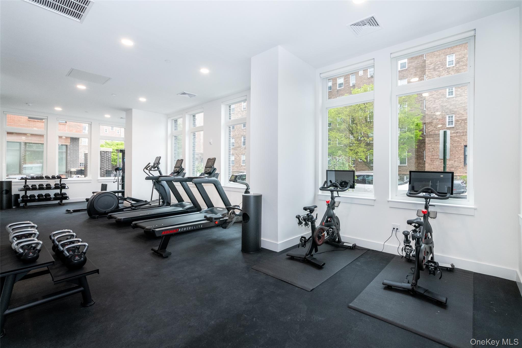 #7 photo, 15 Parkview Avenue, Bronxville , NY 10708