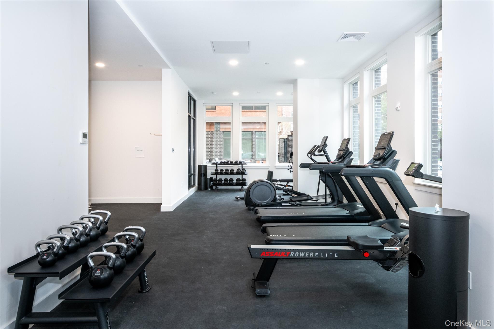 #8 photo, 15 Parkview Avenue, Bronxville , NY 10708