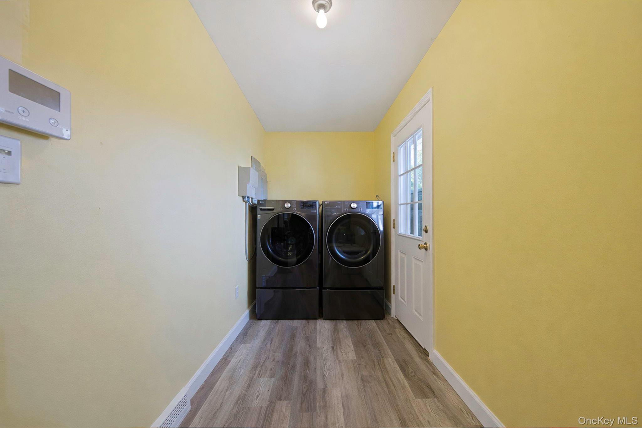 #20 photo, 16 Manchester Lane, Stony Brook , NY 11790