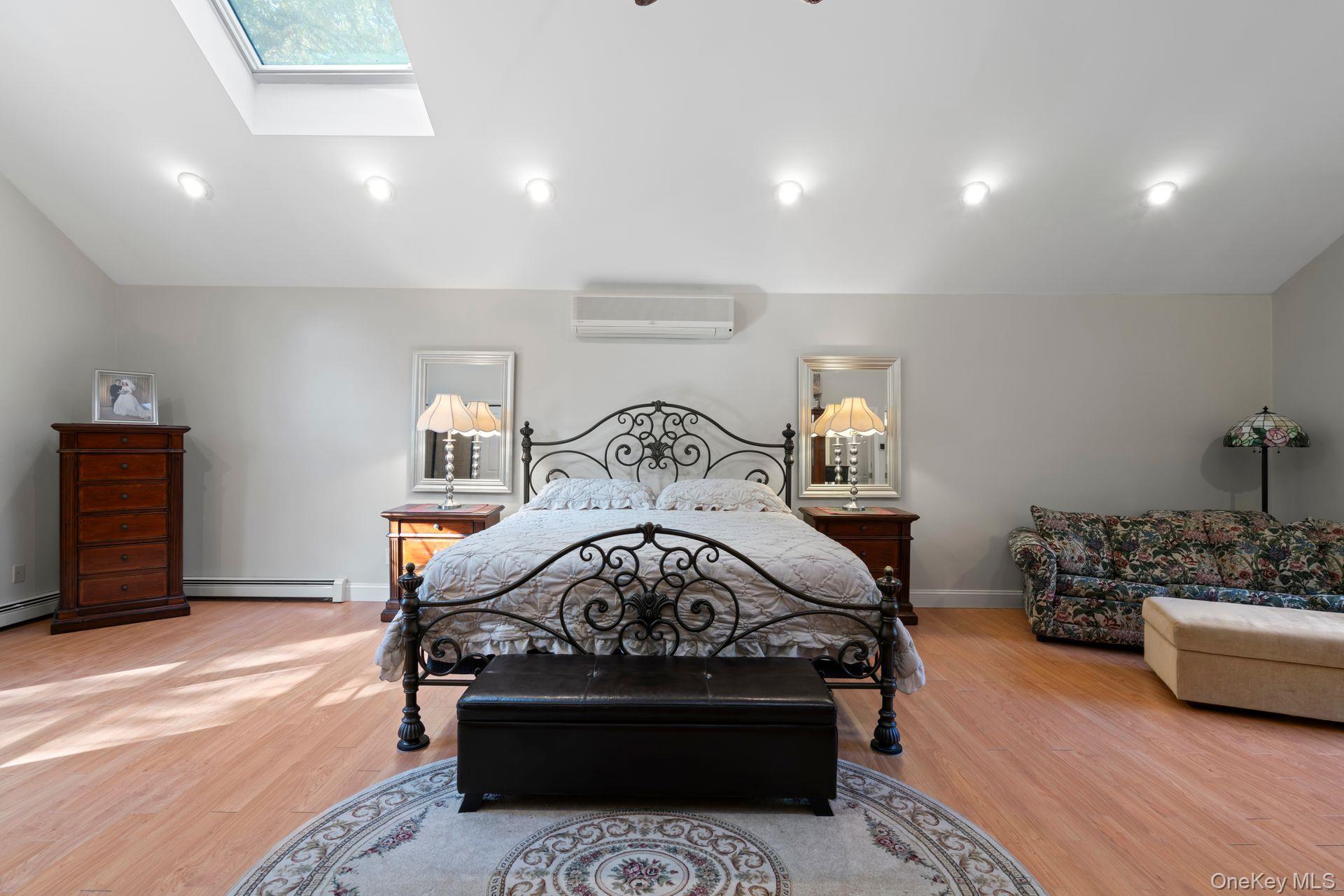 #16 photo, 99 Shirley Court, Smithtown , NY 11787