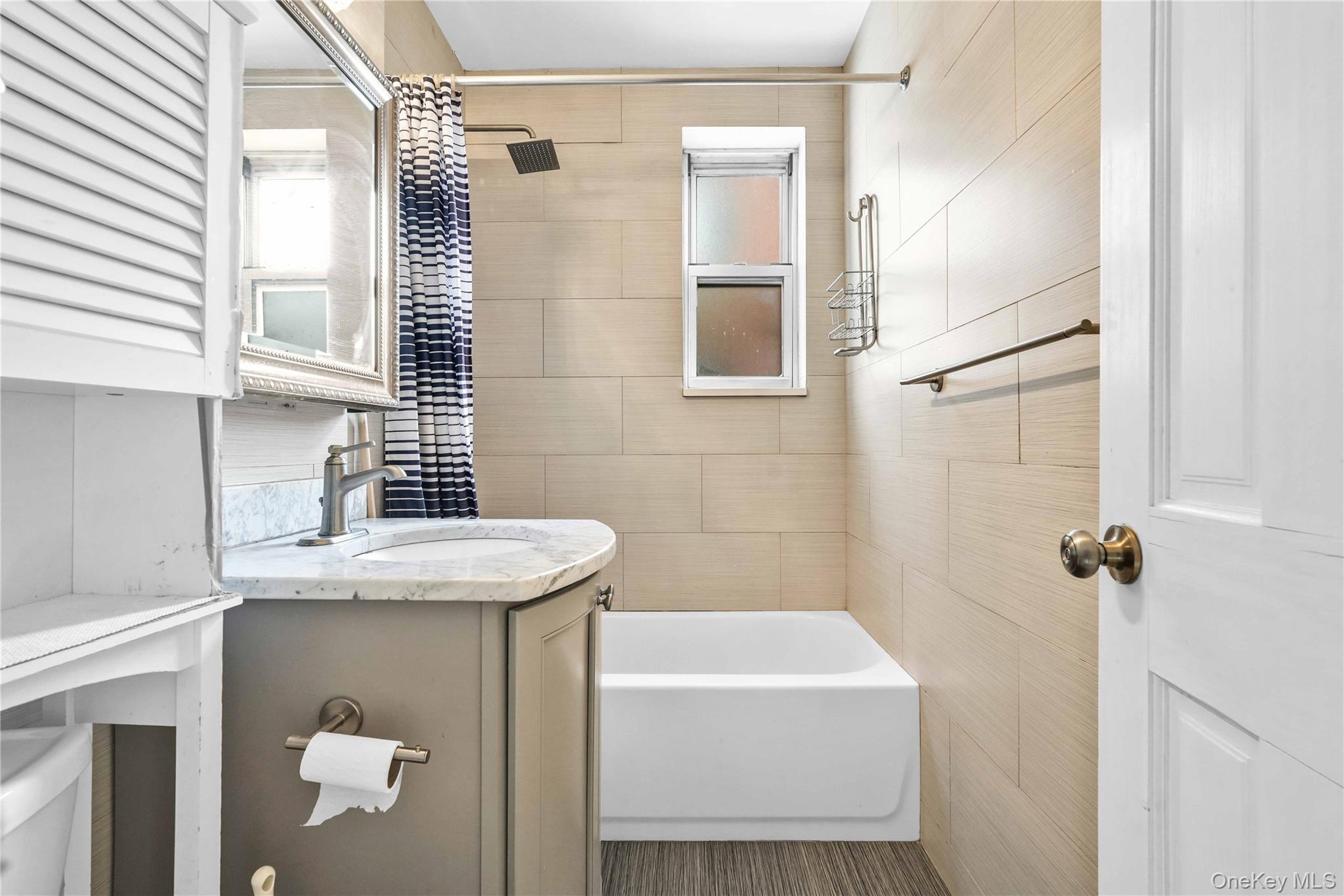 #11 photo, 26-21 Union Street, クイーンズ区 Flushing , NY 11354