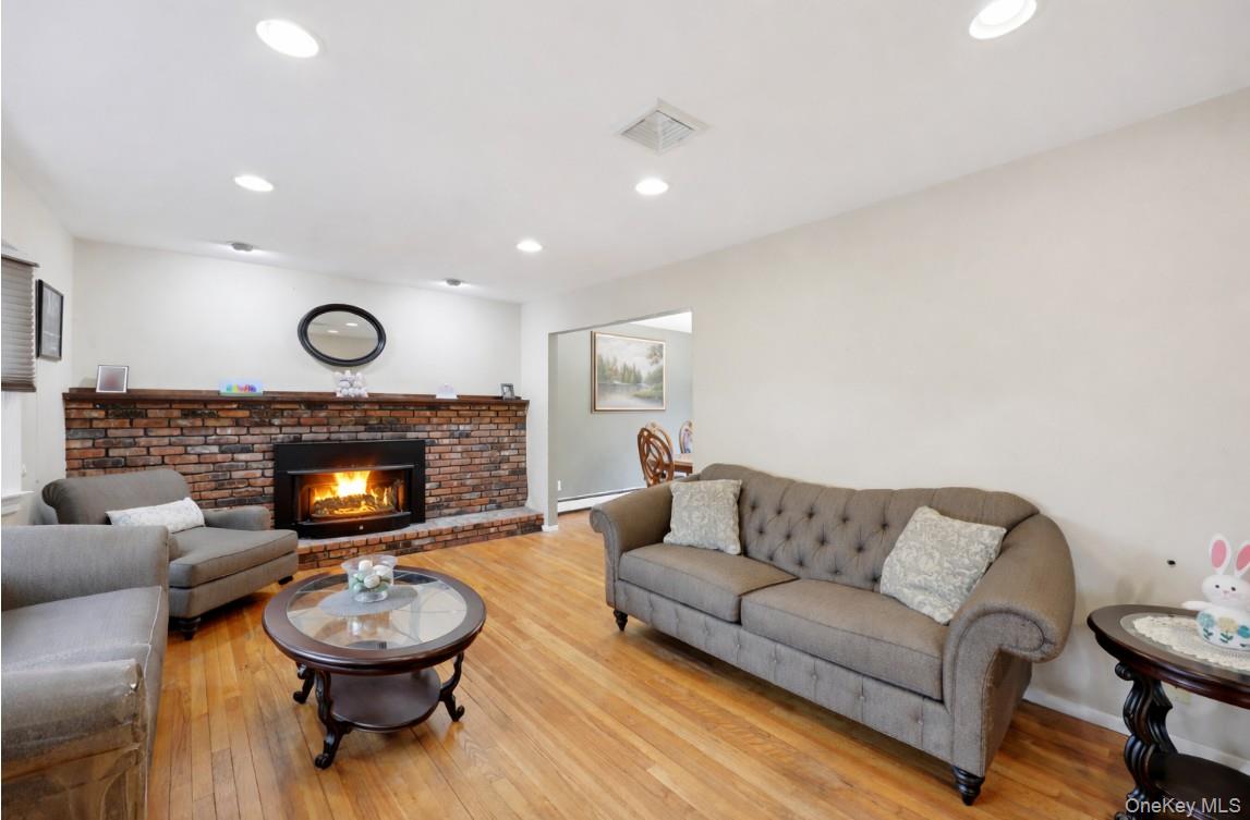 #4 photo, 118 Norton Drive, East Northport , NY 11731