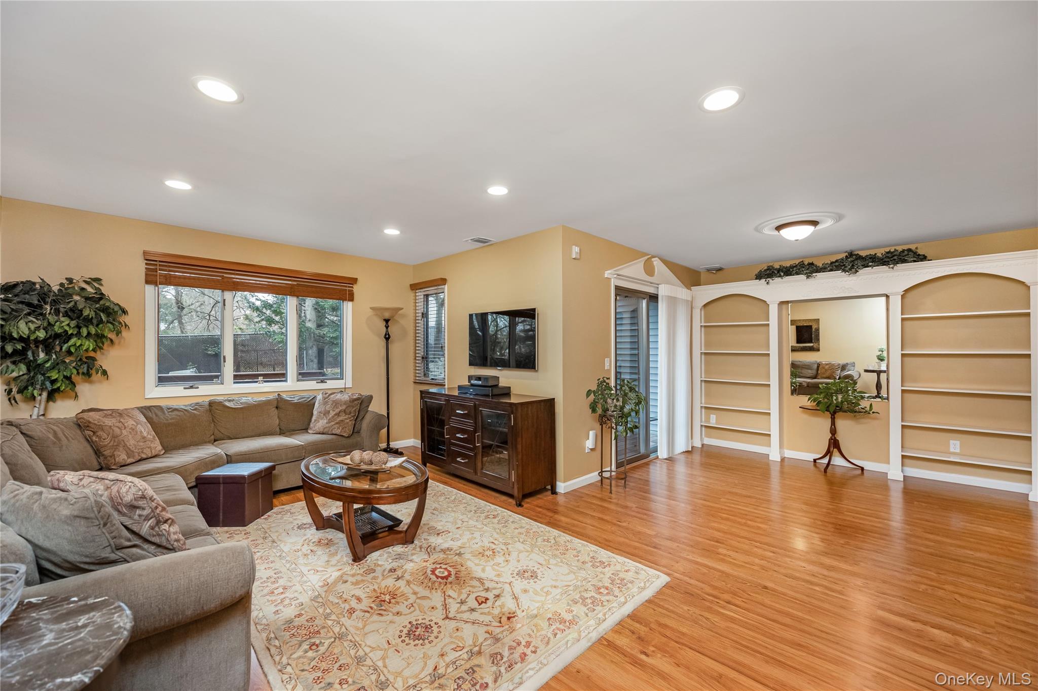 #15 photo, 17 Jeremy Circle, Саффолк ‖ Nesconset , NY 11767