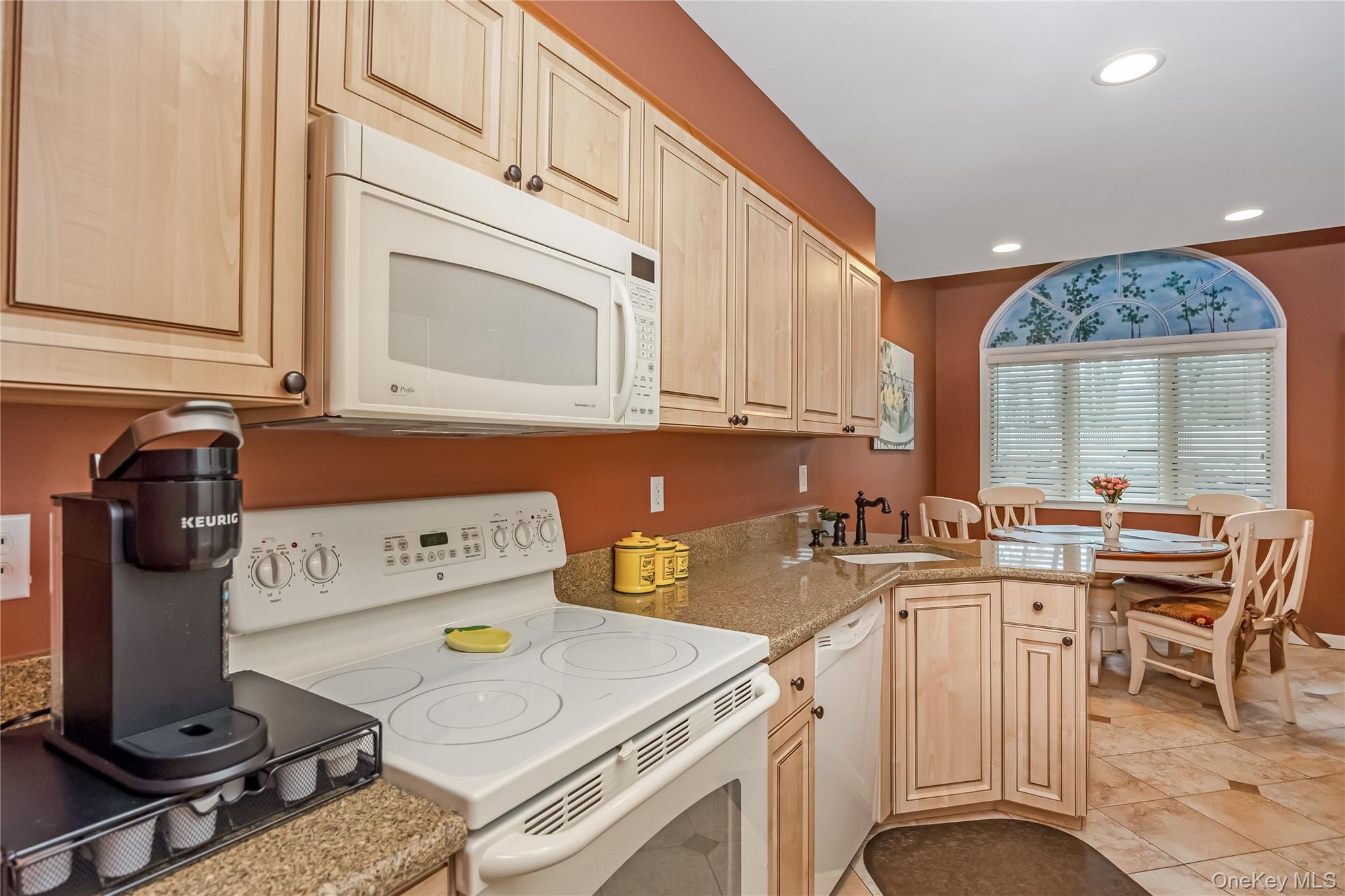 #9 photo, 17 Jeremy Circle, Саффолк ‖ Nesconset , NY 11767