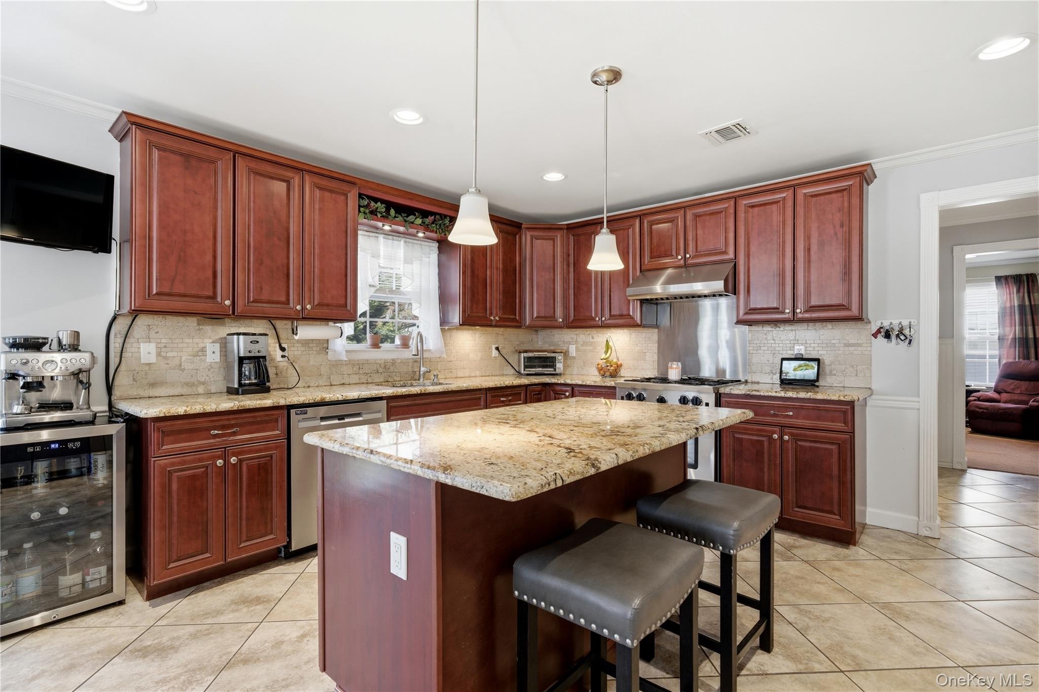 #6 photo, 58 McGaw Avenue, Lake Grove , NY 11755