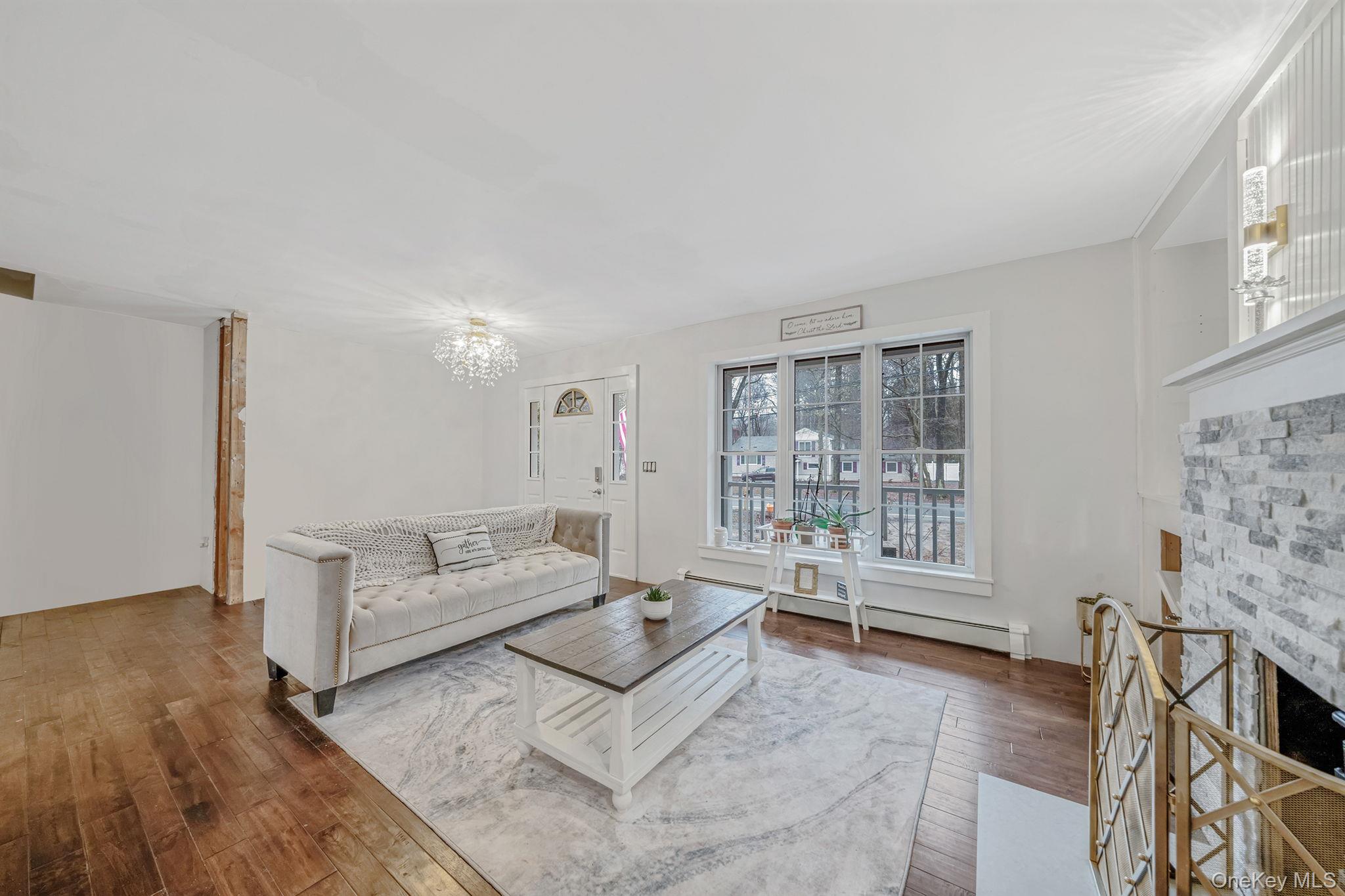 #12 photo, 273 N Country Road, Саффолк ‖ Miller Place , NY 11764