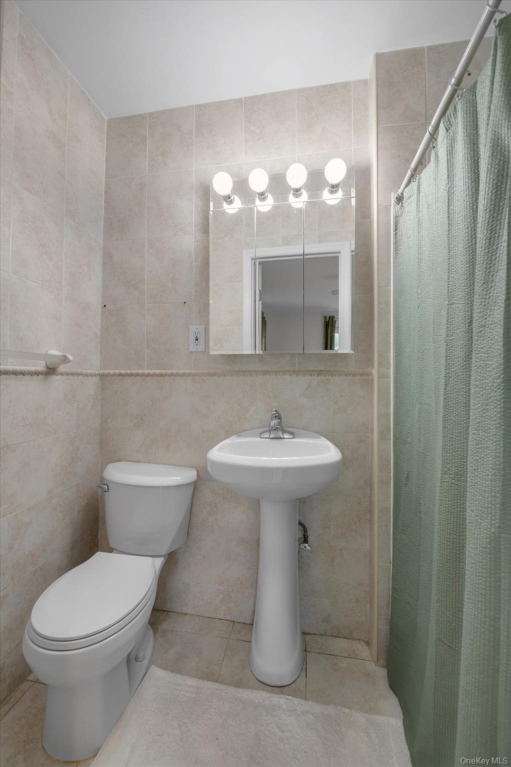 #13 photo, 90 Knightsbridge Road, ナッソー郡 Great Neck , NY 11021