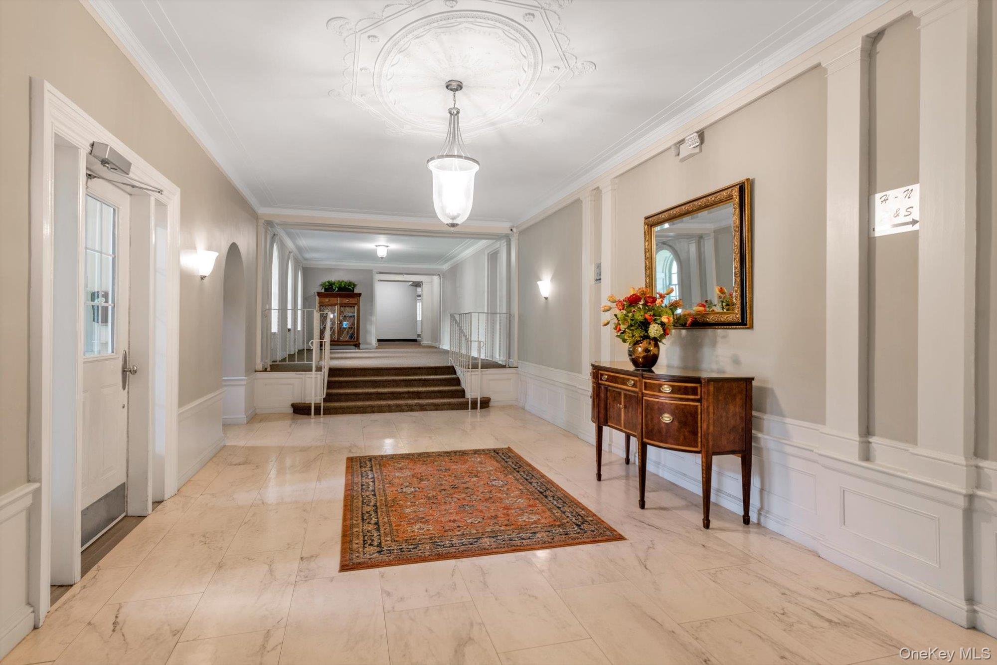 #16 photo, 90 Knightsbridge Road, ナッソー郡 Great Neck , NY 11021