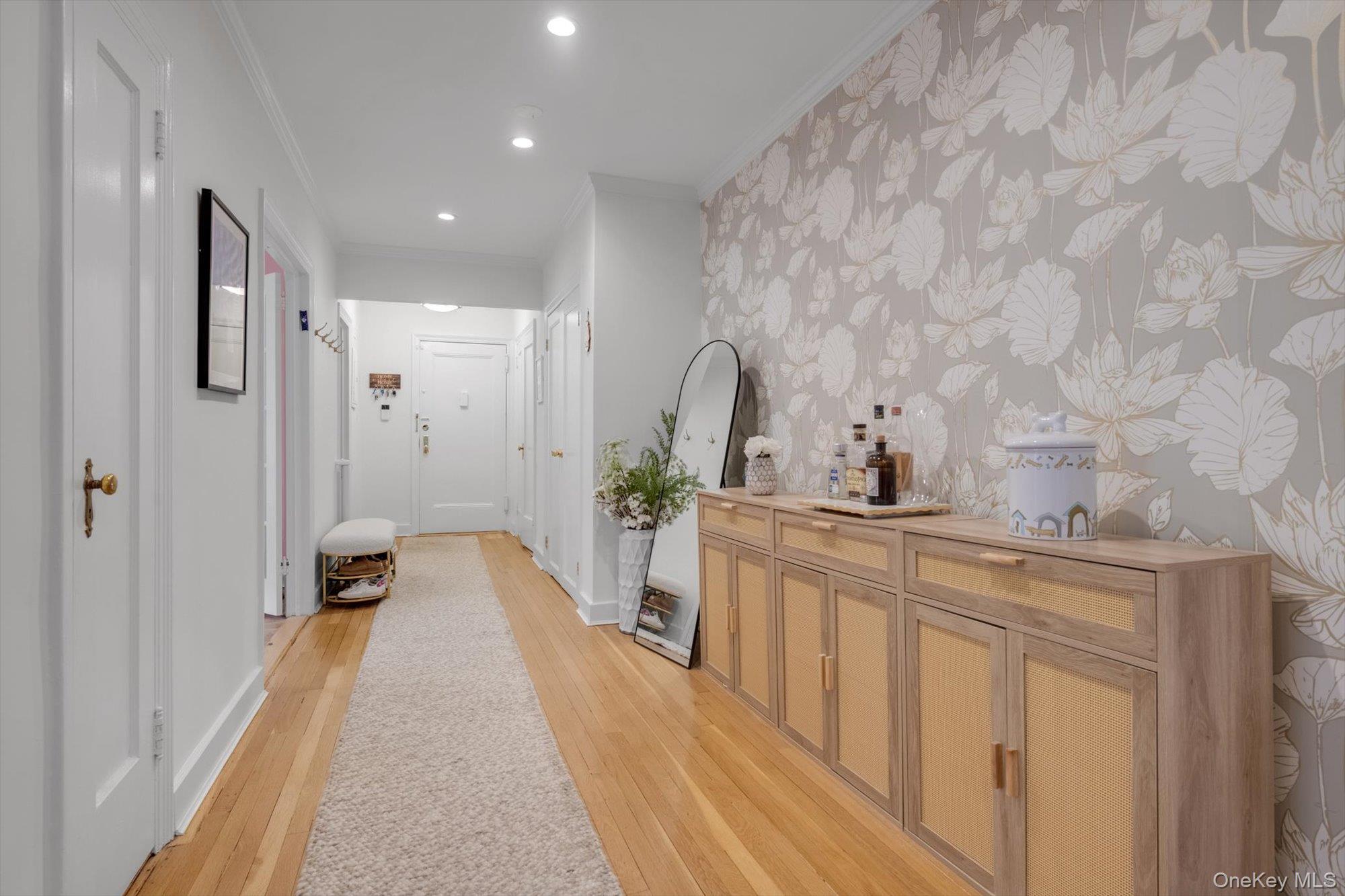 #4 photo, 90 Knightsbridge Road, ナッソー郡 Great Neck , NY 11021