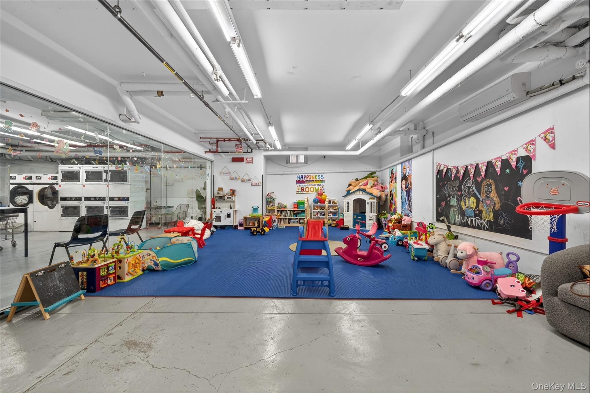 #15 photo, 42-22 Ketcham, クイーンズ区 Elmhurst , NY 11372