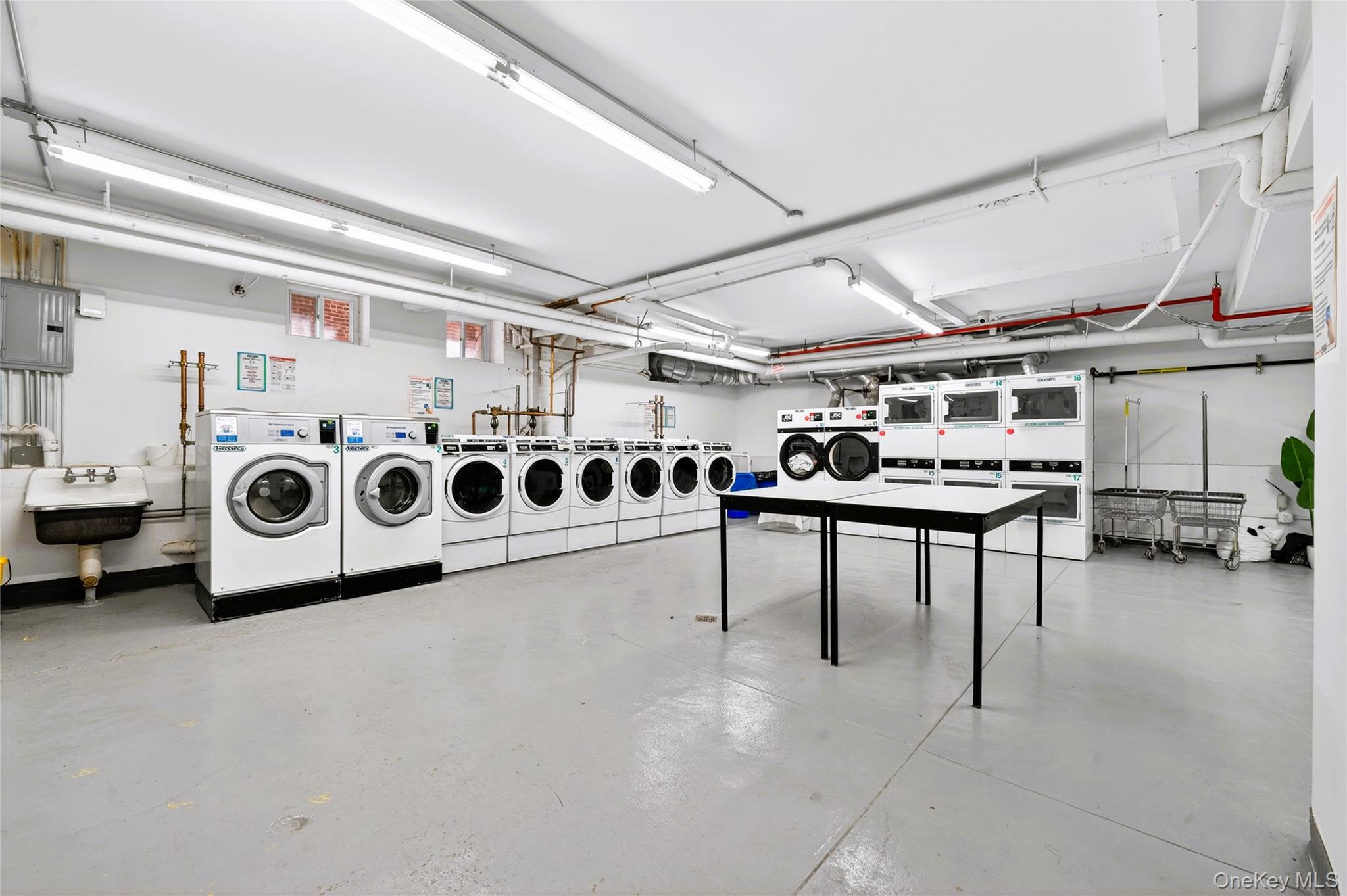 #16 photo, 42-22 Ketcham, クイーンズ区 Elmhurst , NY 11372