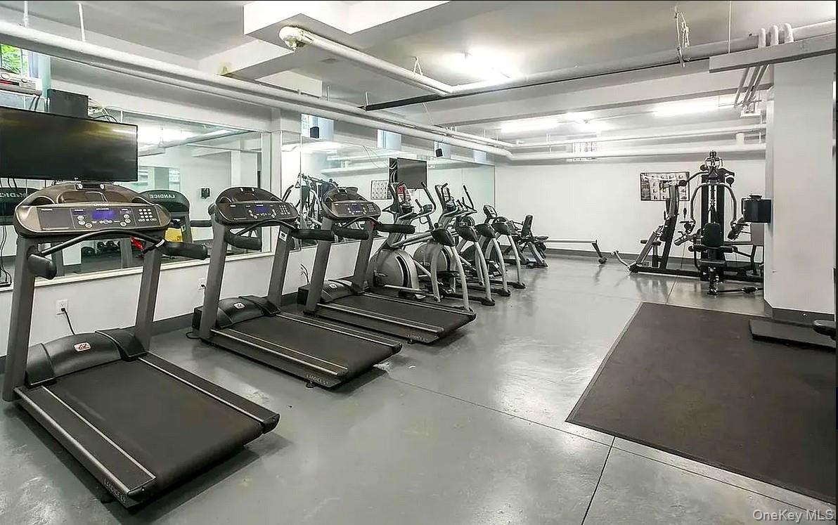 #18 photo, 42-22 Ketcham, クイーンズ区 Elmhurst , NY 11372