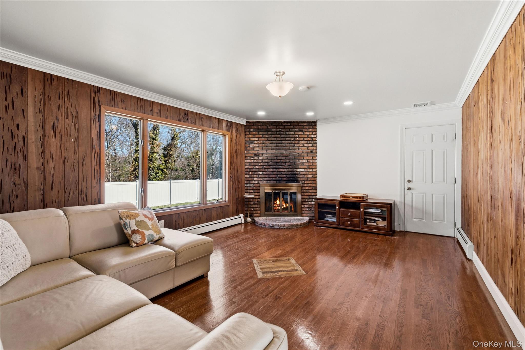 #11 photo, 10 Mont Avenue, Саффолк ‖ Dix Hills , NY 11746