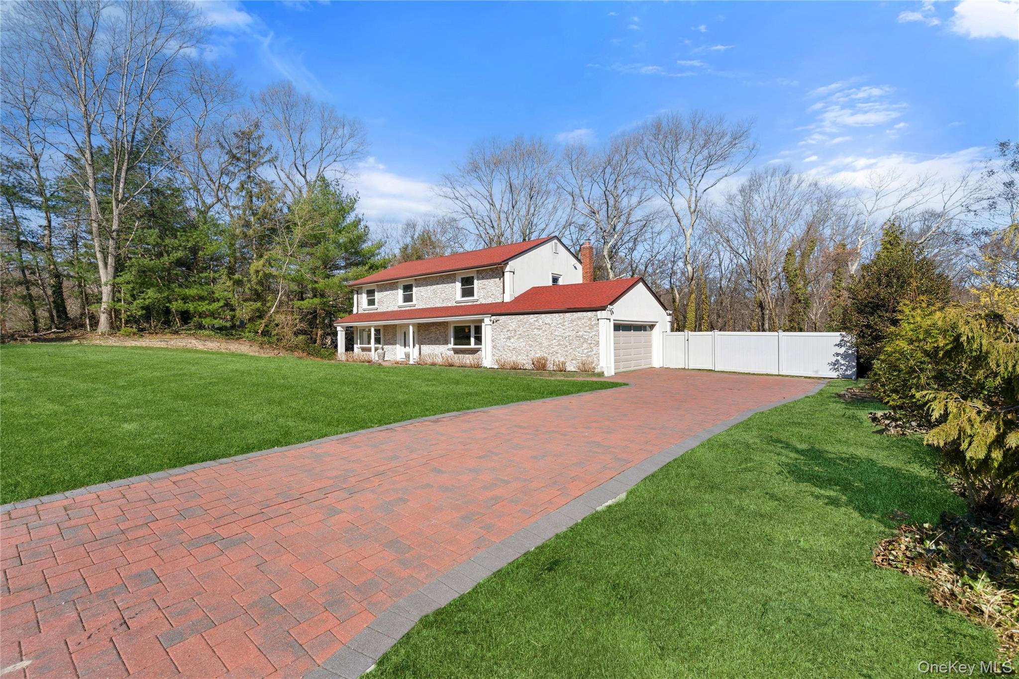 #2 photo, 10 Mont Avenue, Саффолк ‖ Dix Hills , NY 11746