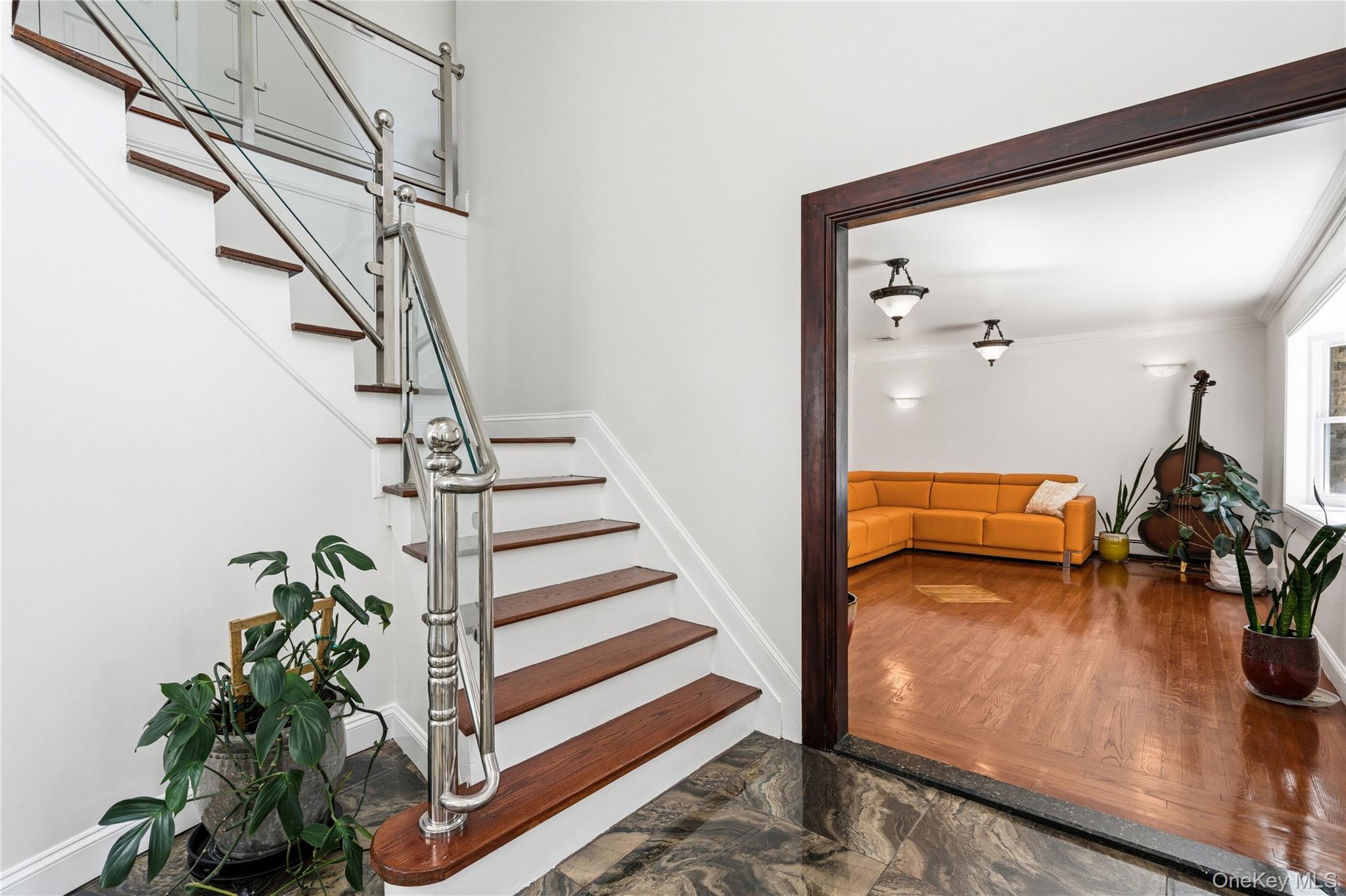 #4 photo, 10 Mont Avenue, Саффолк ‖ Dix Hills , NY 11746