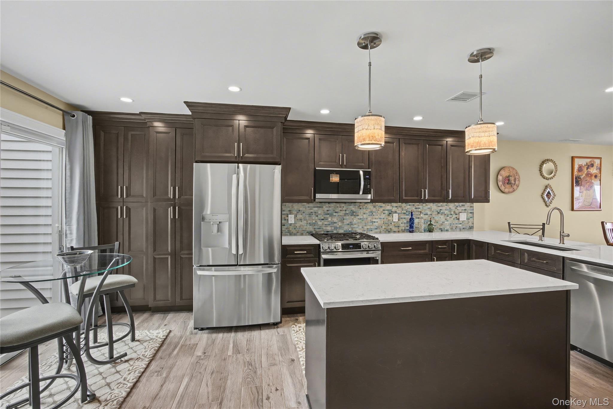 #7 photo, 805 Bluffs Drive, Саффолк ‖ Baiting Hollow , NY 11933