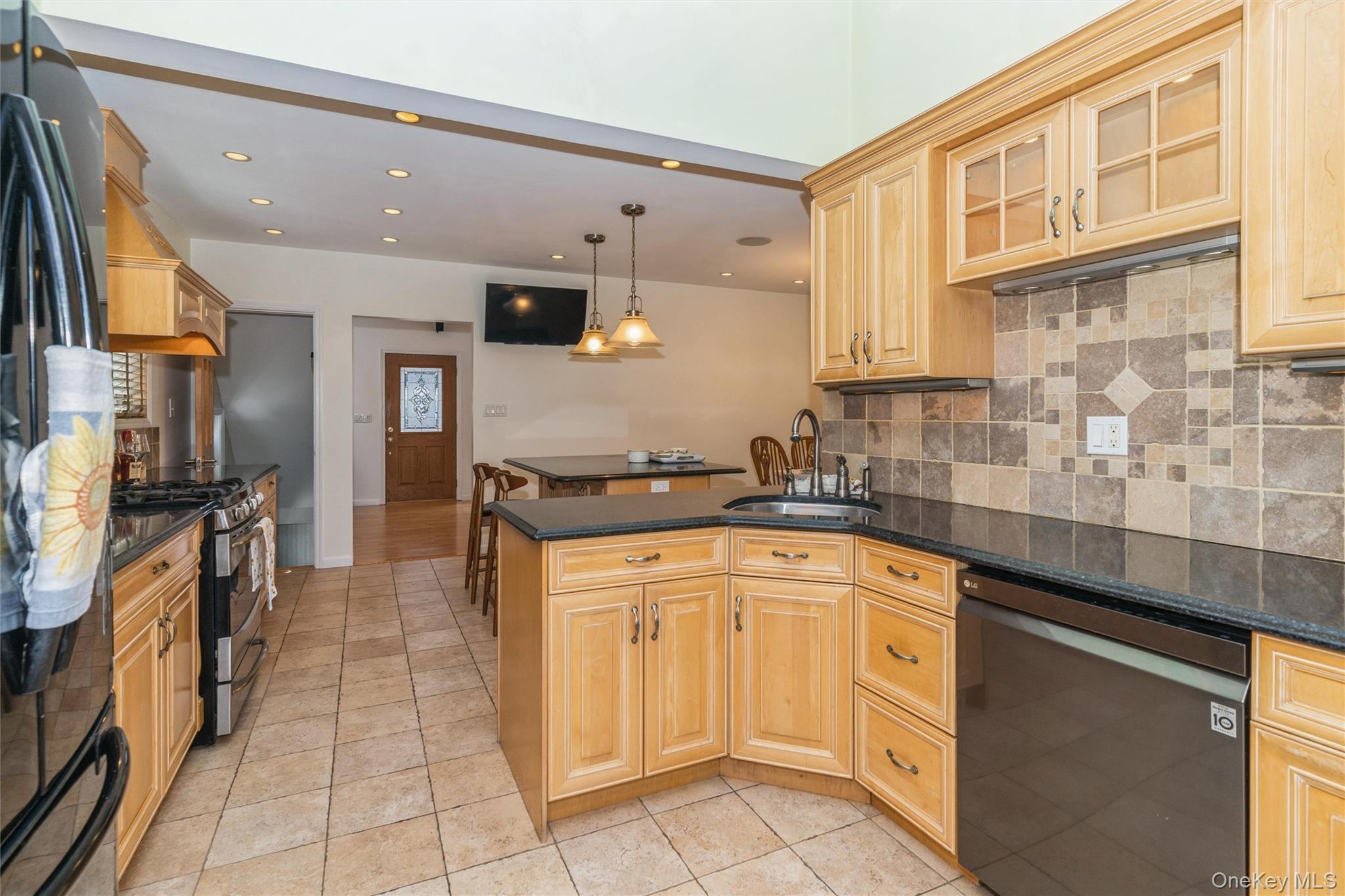 #12 photo, 49 Winter Street, Нассау ‖ Lynbrook , NY 11563