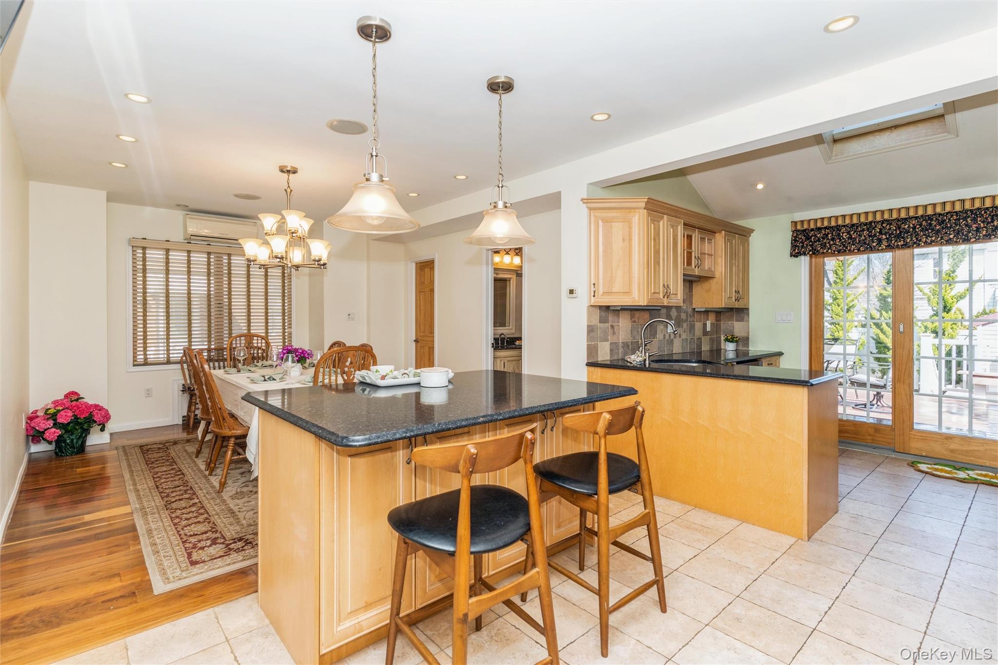 #8 photo, 49 Winter Street, Нассау ‖ Lynbrook , NY 11563