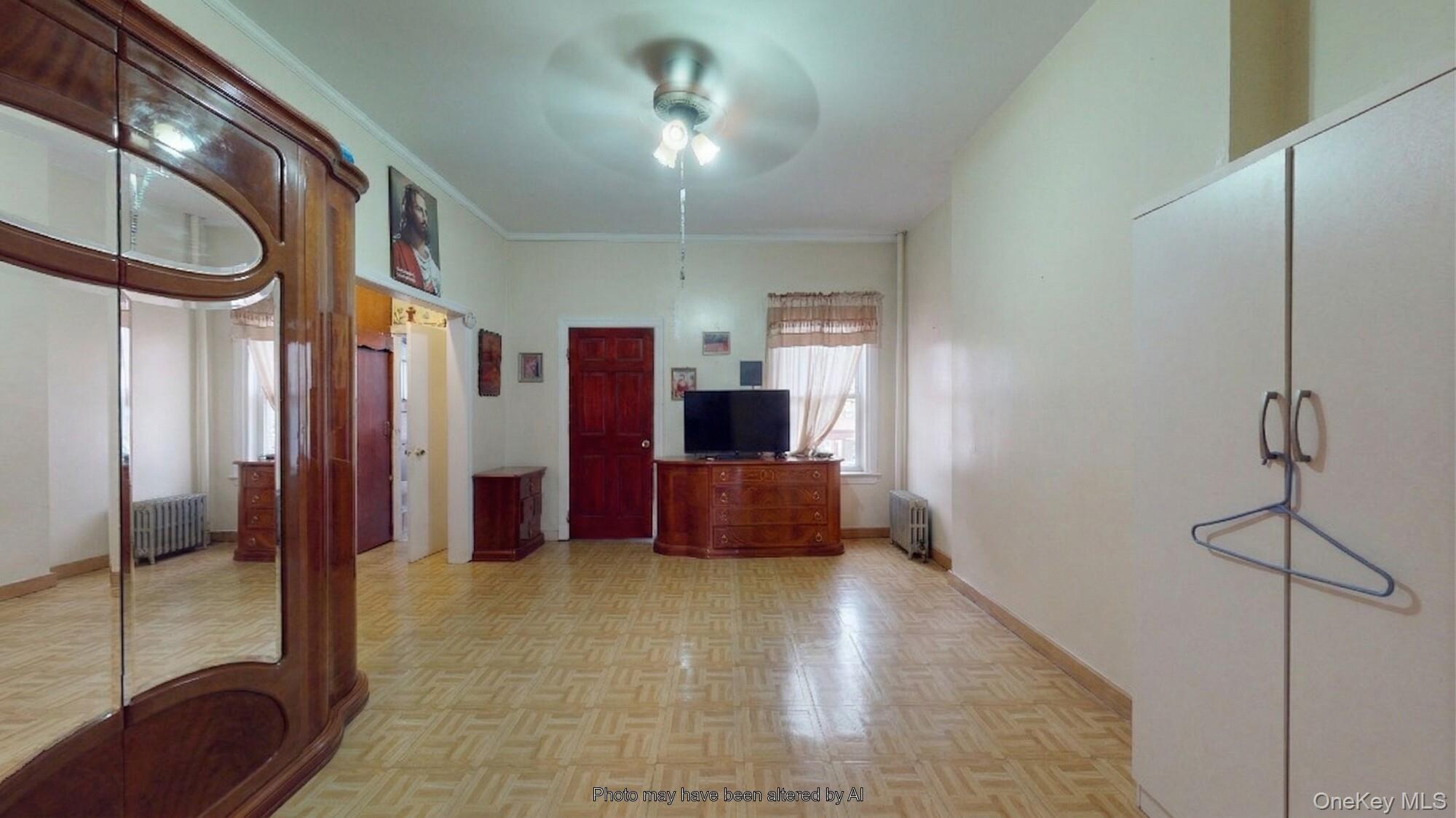 #5 photo, 744 Driggs Avenue, ブルックリン区 Brooklyn , NY 11211