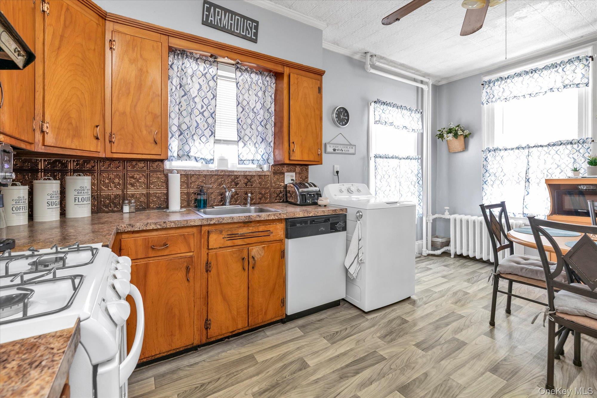 #13 photo, 117-11 14th Road, クイーンズ区 College Point , NY 11356