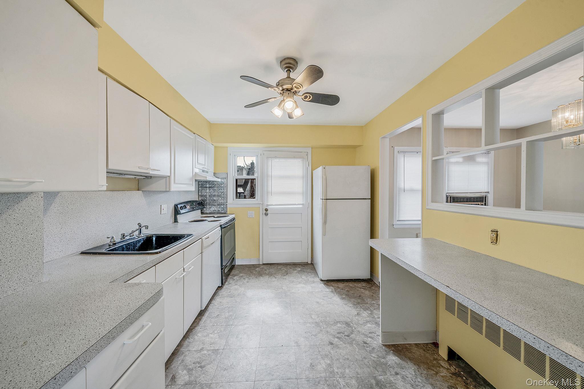 #10 photo, 2492 6th Avenue, East Meadow , NY 11554