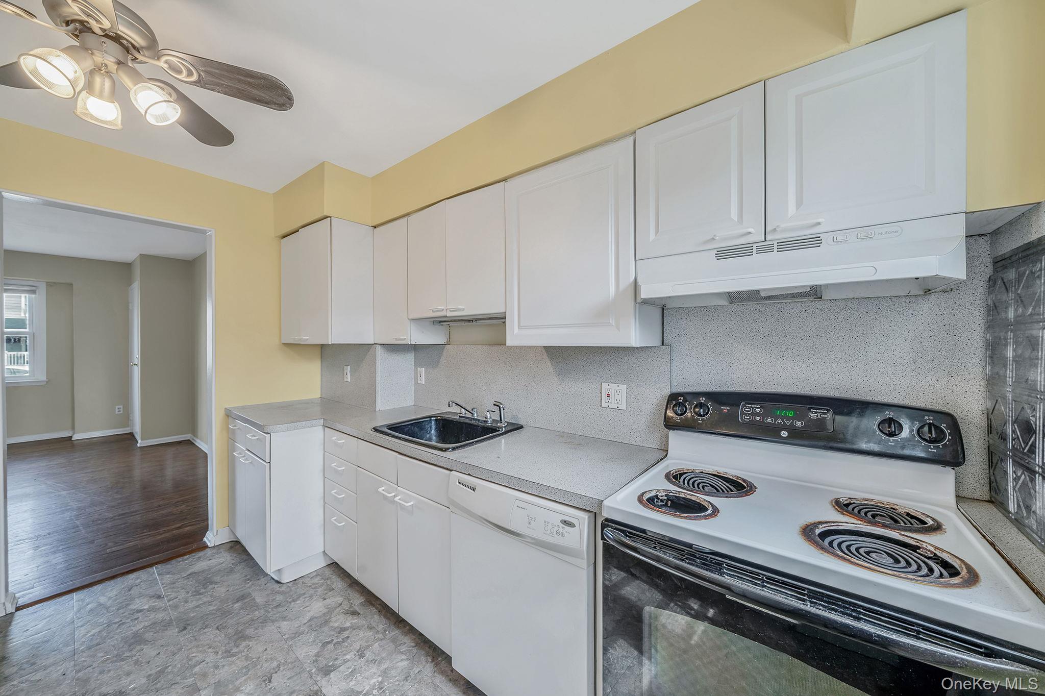 #11 photo, 2492 6th Avenue, East Meadow , NY 11554